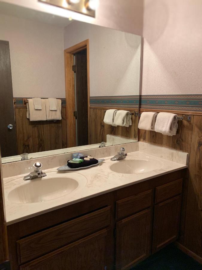 Hotel Ponderosa Red River