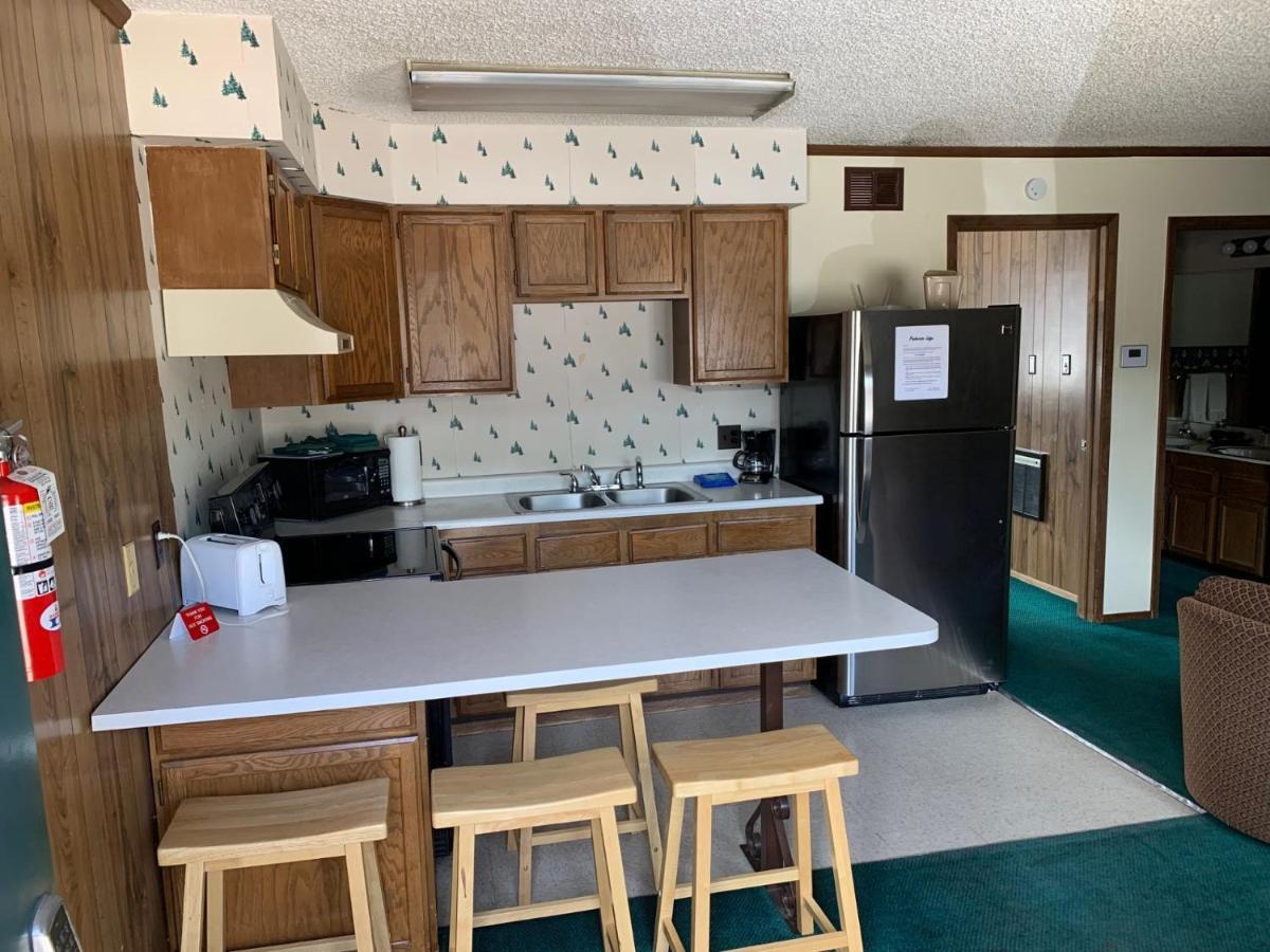 Ponderosa 3*