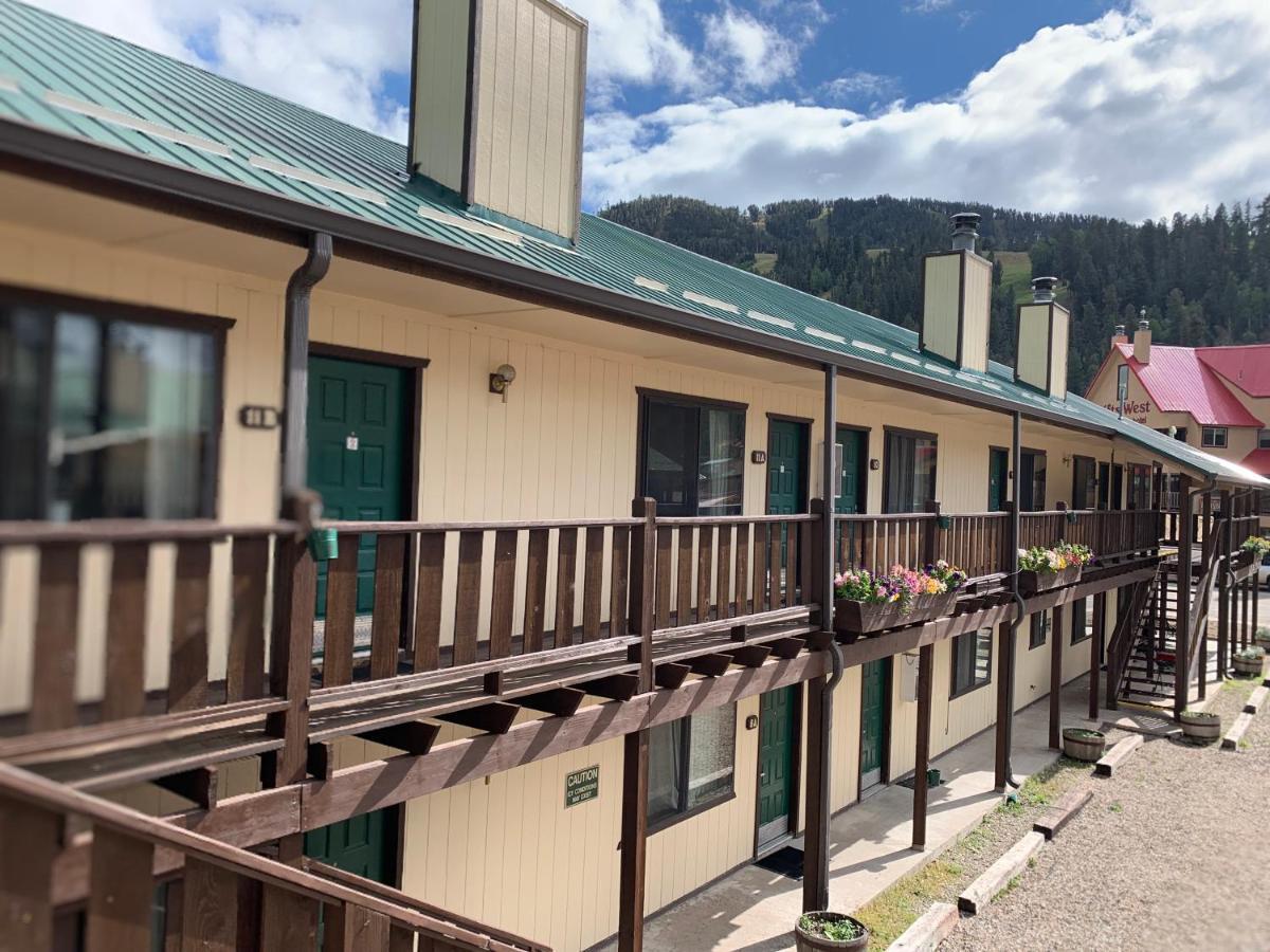 Ponderosa Hotel Red River